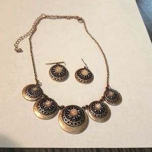 Necklace and earring set